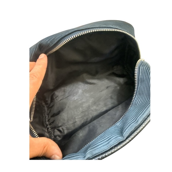 Black, Gray and Clear Men's Travel Bag Set - Pre-Loved - Picture 3 of 5